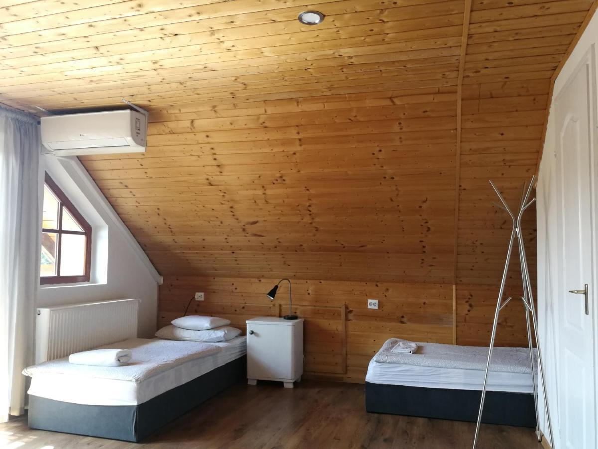 Manoka Guest House Mogyoród Eksteriør billede